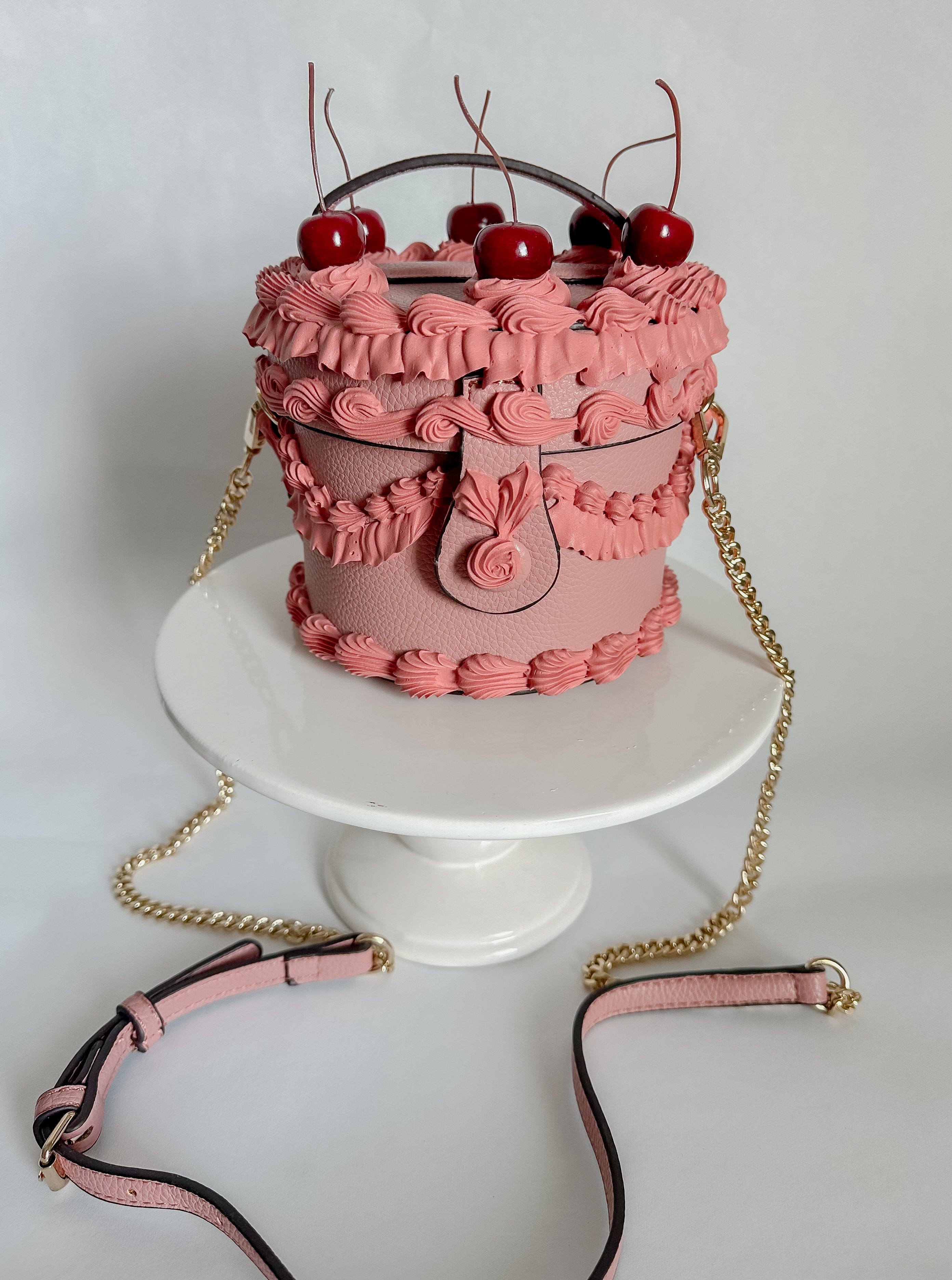 Round bucket cake purse